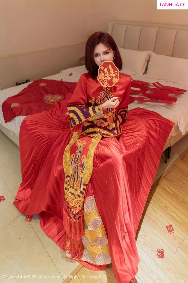   [XiuRen]高清写真图 2025.03.11 No.9995 白芷yy 丝袜美腿第8张图片